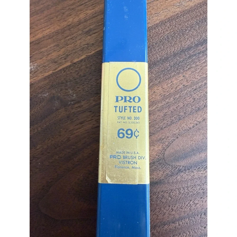 Vintage Tufted Pro Toothbrush Medium Blue New Old Stock